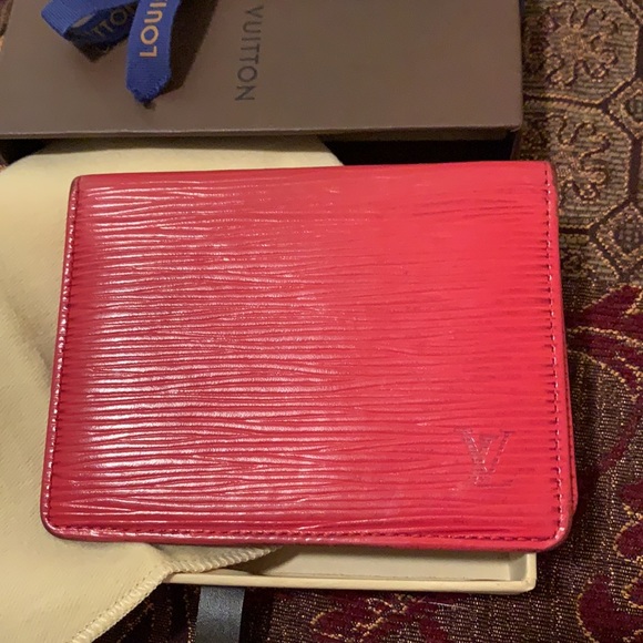 Authentic Louis Vuitton red epi card holder - Picture 5 of 12